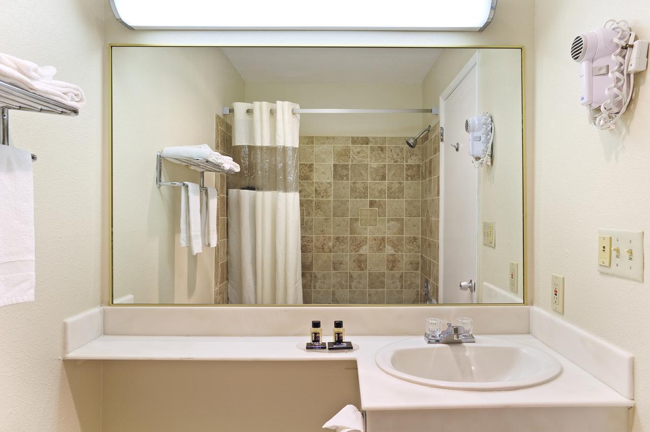 Travelodge By Wyndham Seattle University - thumb 12