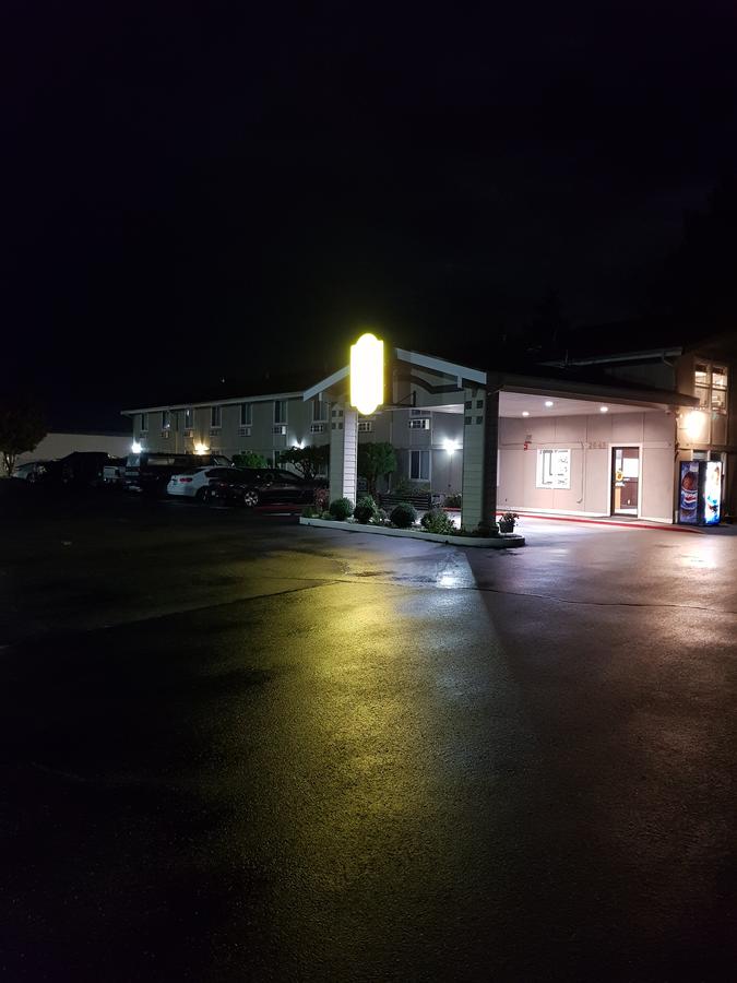 Super 8 By Wyndham Shelton - thumb 26