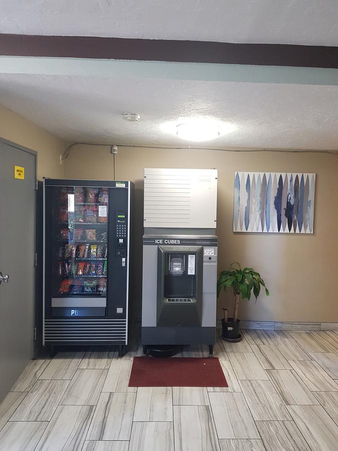 Super 8 By Wyndham Shelton - thumb 9