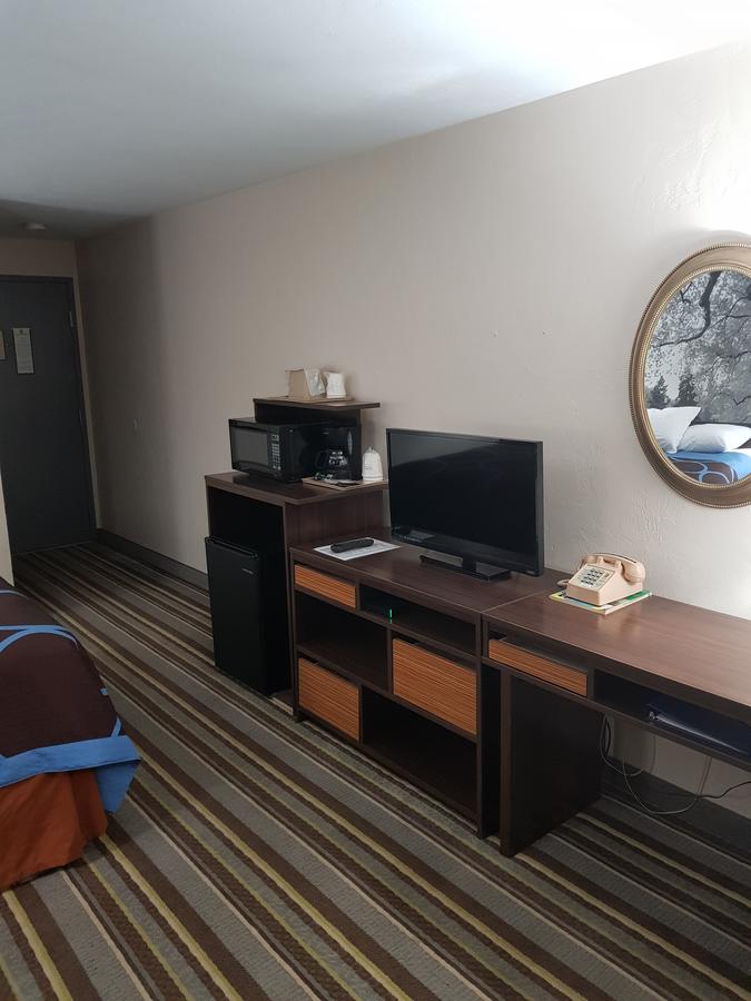 Super 8 By Wyndham Shelton - thumb 29