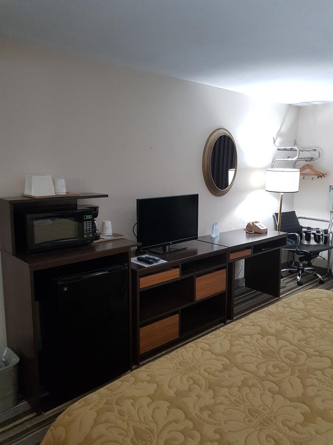 Super 8 By Wyndham Shelton - thumb 19