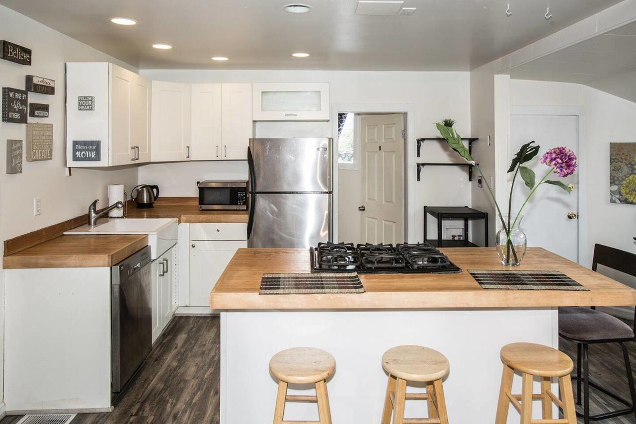 A- Greenlake Private Room - thumb 2