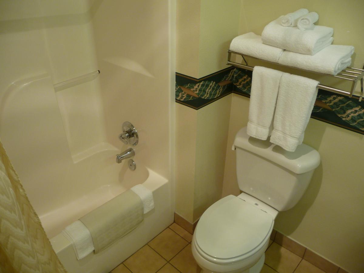 Fairhaven Village Inn - thumb 20