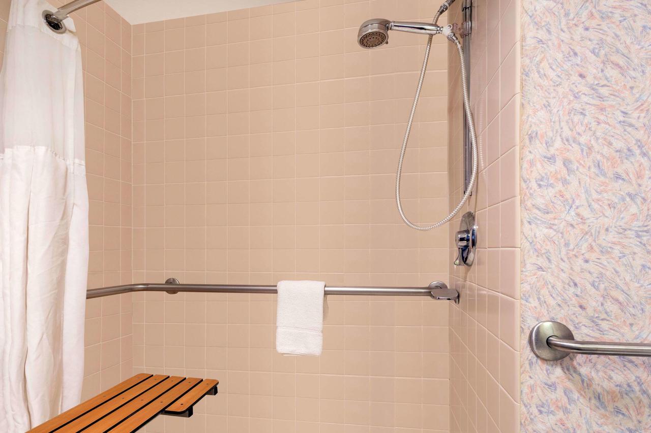 Ramada By Wyndham Kent Seattle Area - thumb 34