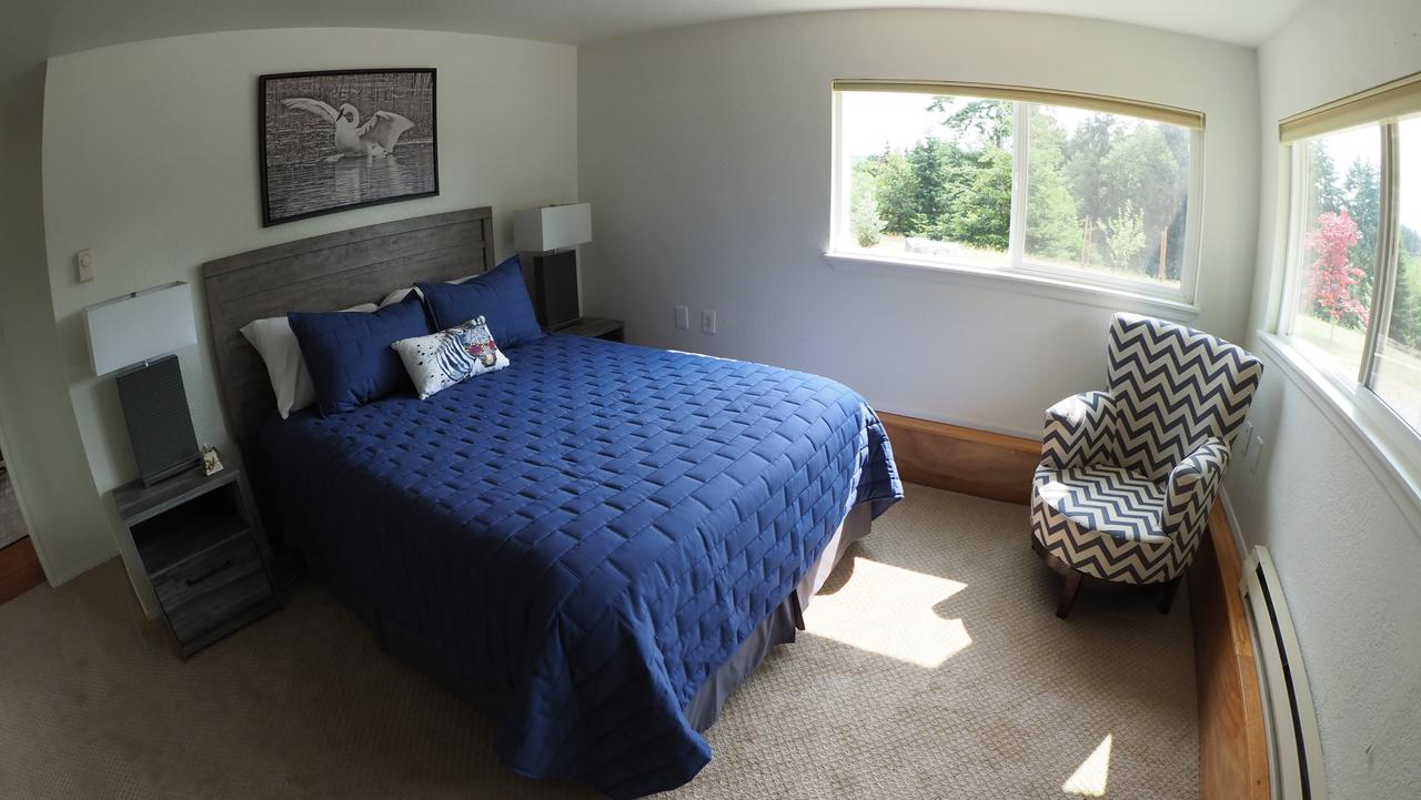 A Whidbey Island Escape - thumb 4