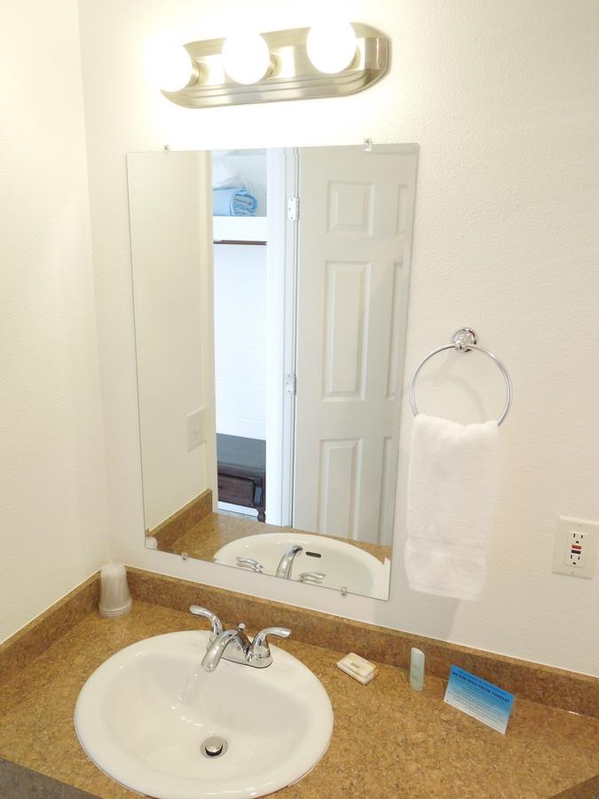 Col-Pacific Motel - thumb 7