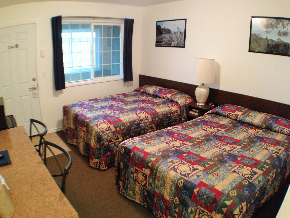 Col-Pacific Motel - thumb 19