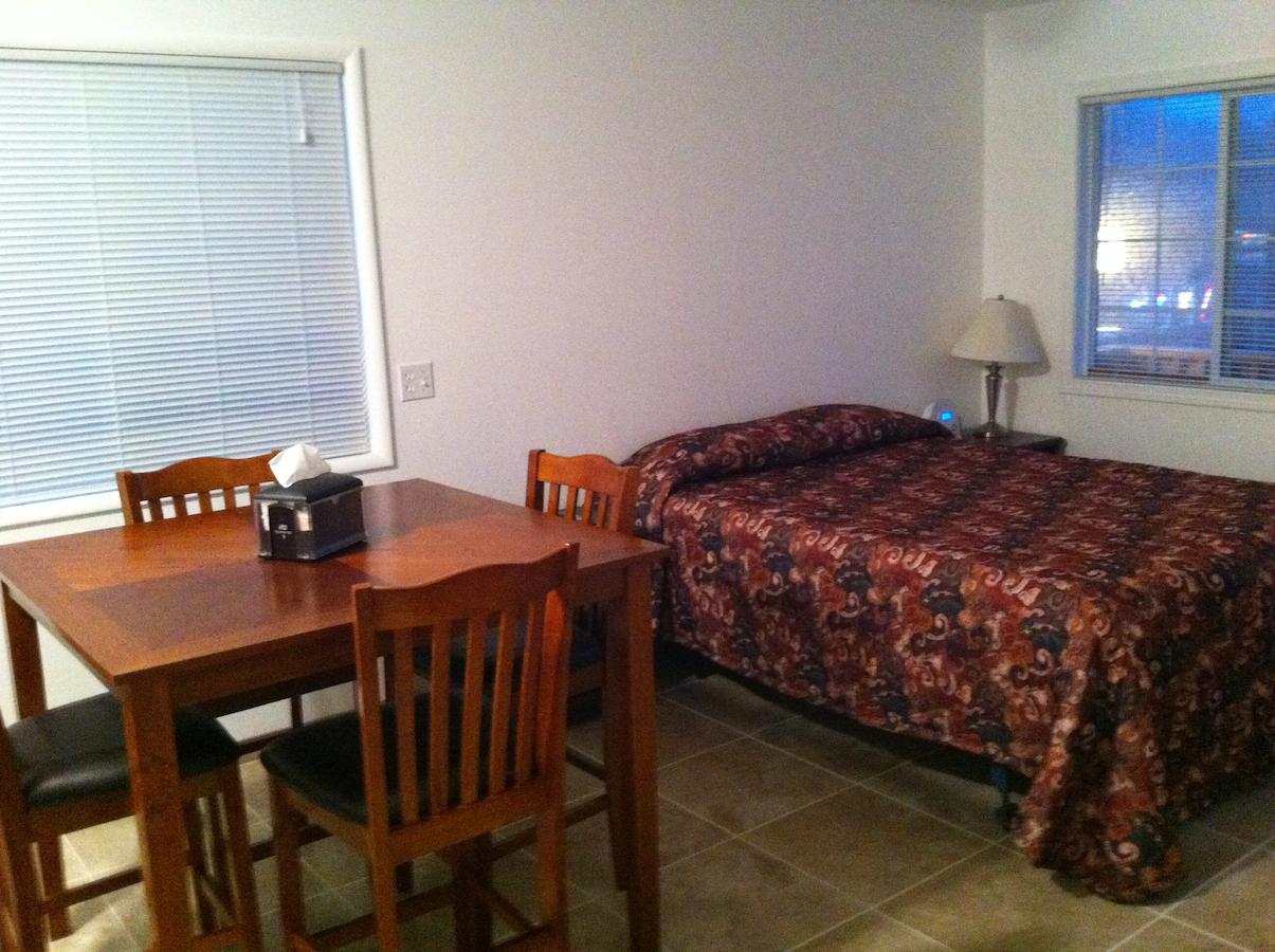 Col-Pacific Motel - thumb 11