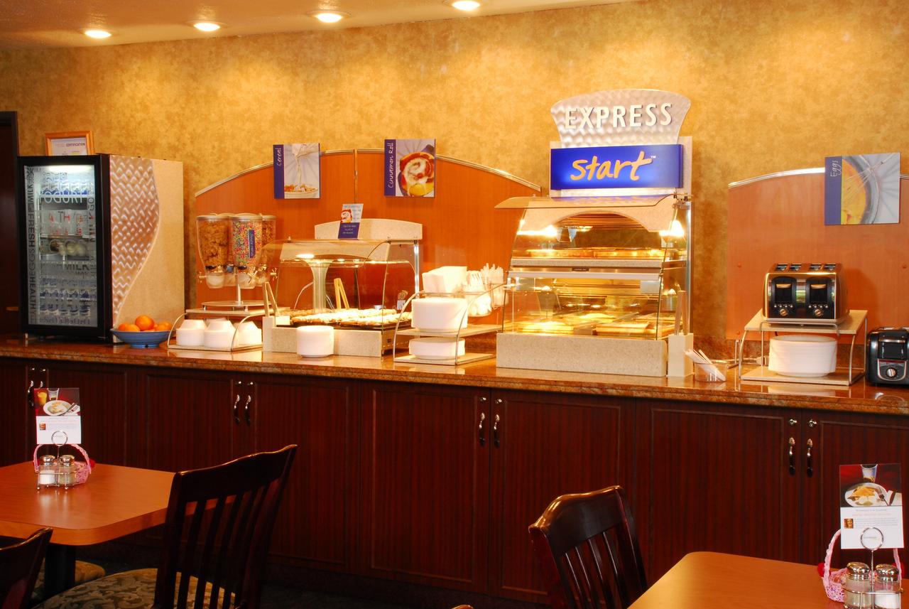 Holiday Inn Express Wenatchee - thumb 25