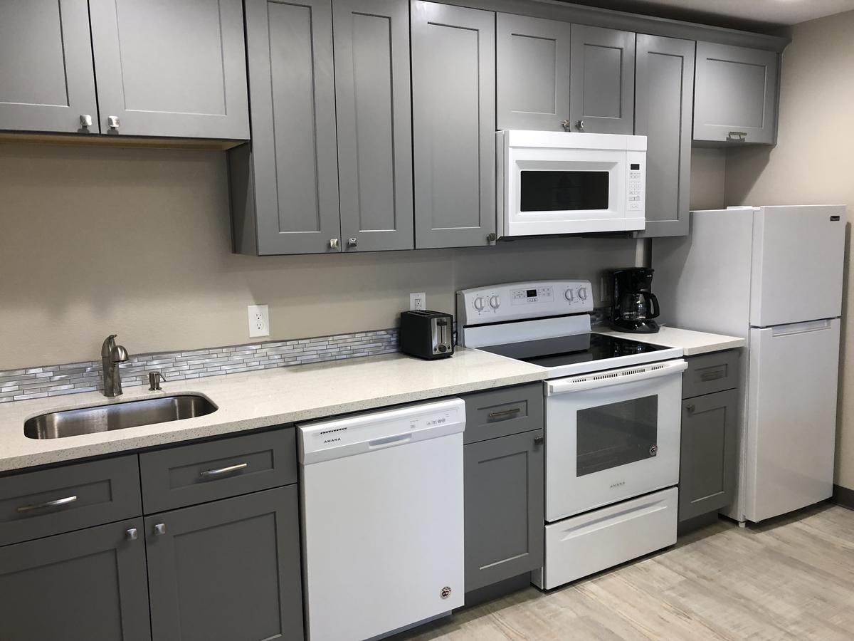 Suite 107 - 2 Bedroom Apt - Pet Friendly - thumb 3