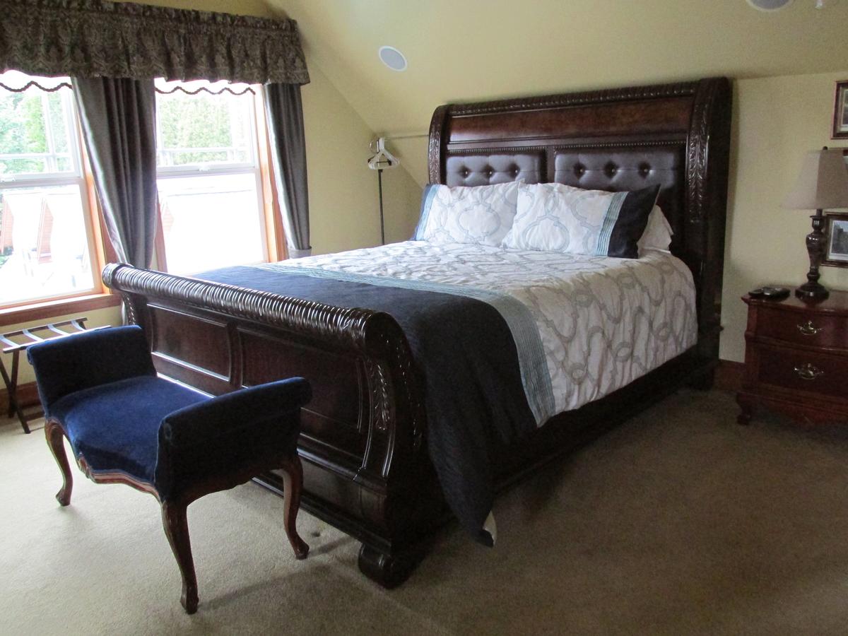 Mansion Inn Lake Stevens - thumb 1