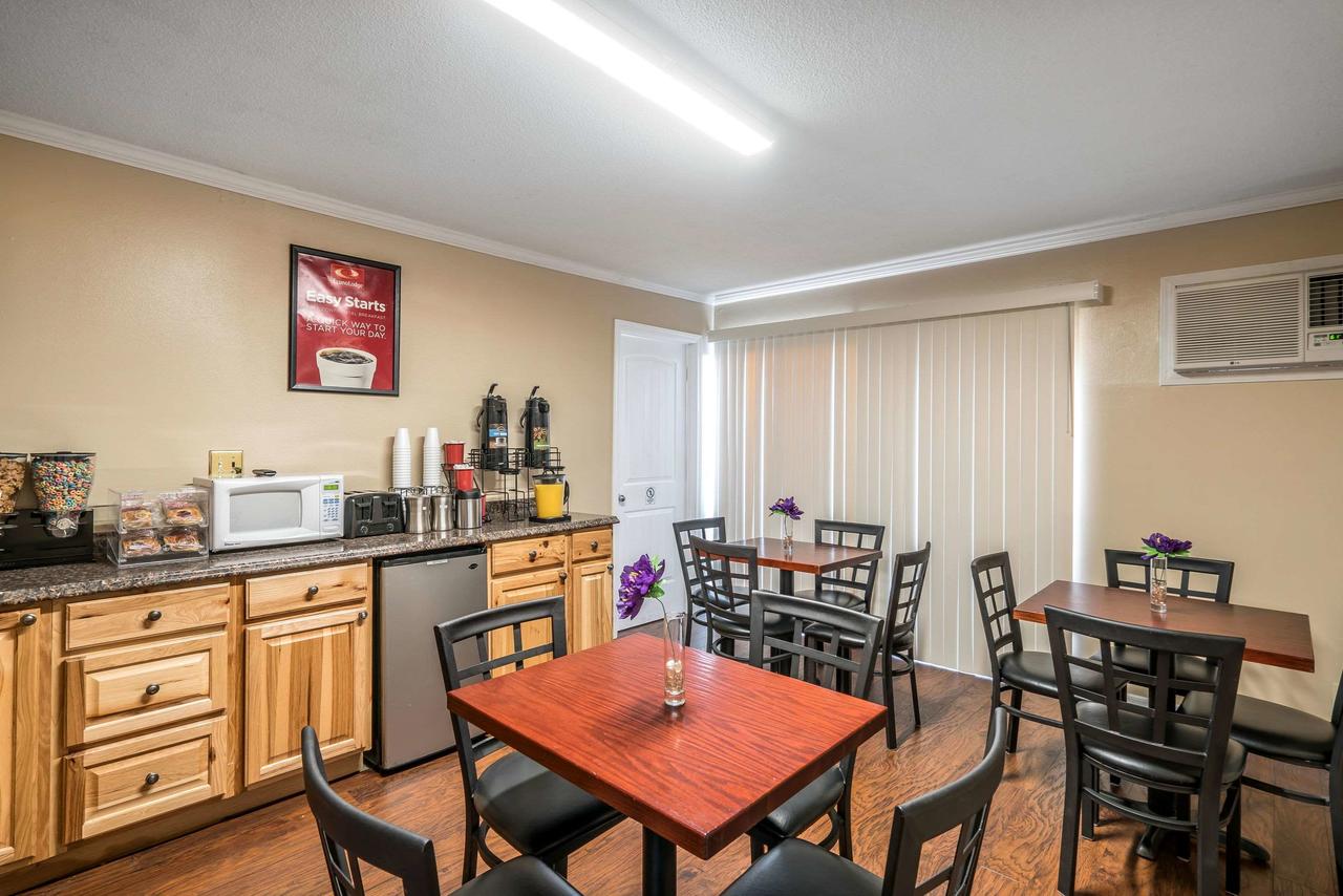 Econo Lodge Yakima - thumb 17