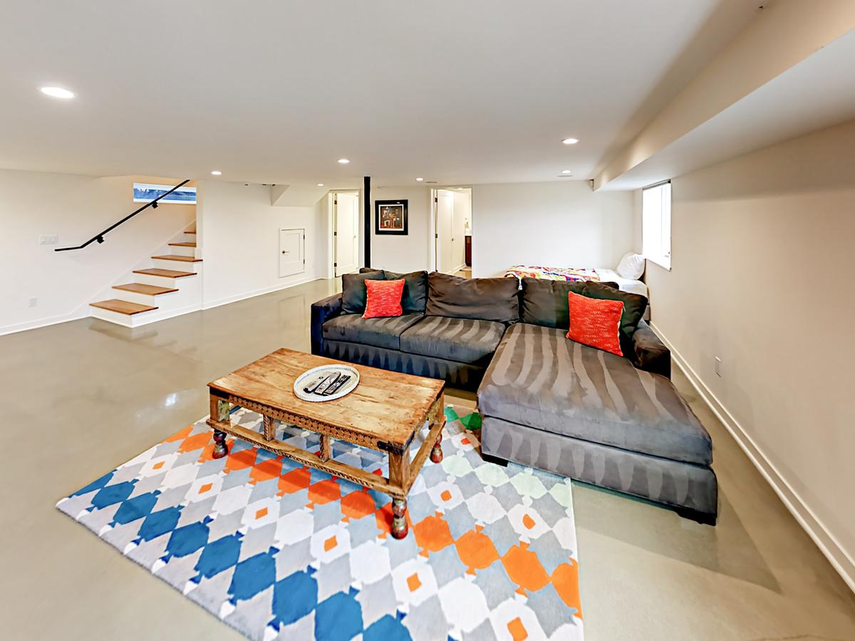346 West Kinnear Place Home - thumb 29