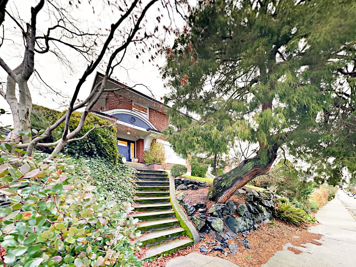 346 West Kinnear Place Home - thumb 16