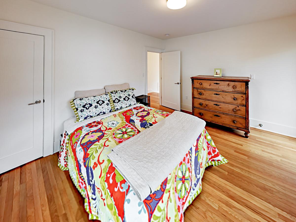 346 West Kinnear Place Home - thumb 23
