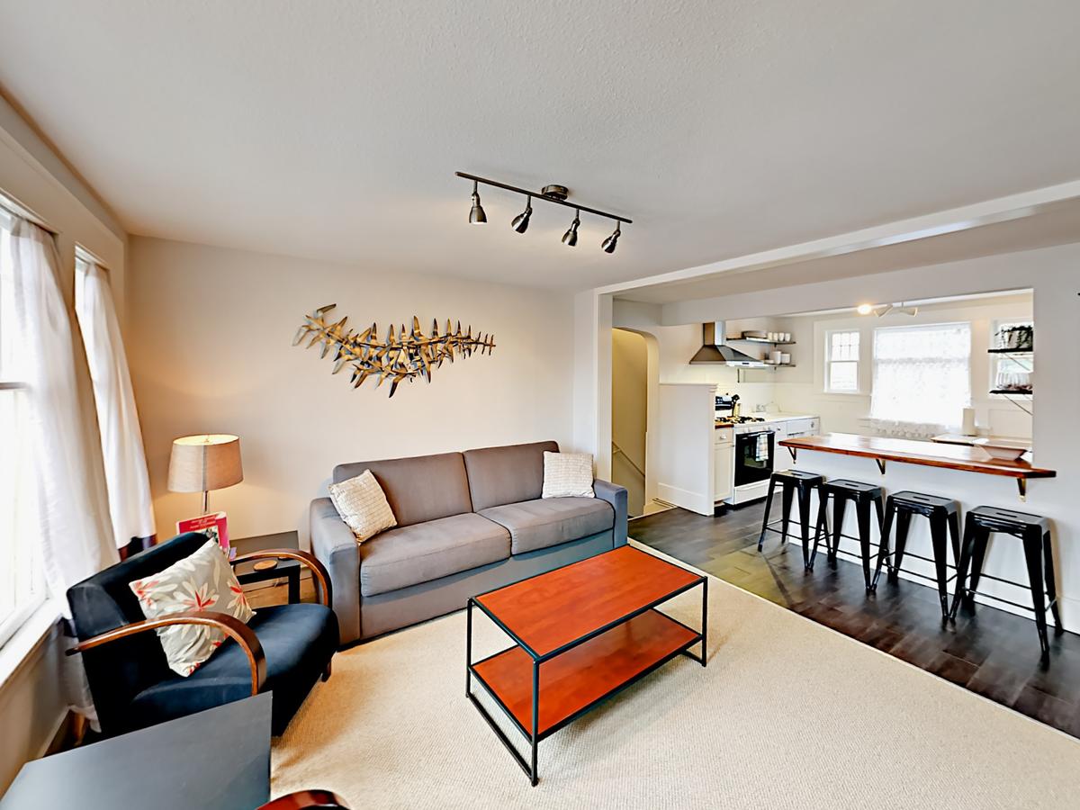 1302 N 49Th St Apartment Upper Unit Apts - thumb 0