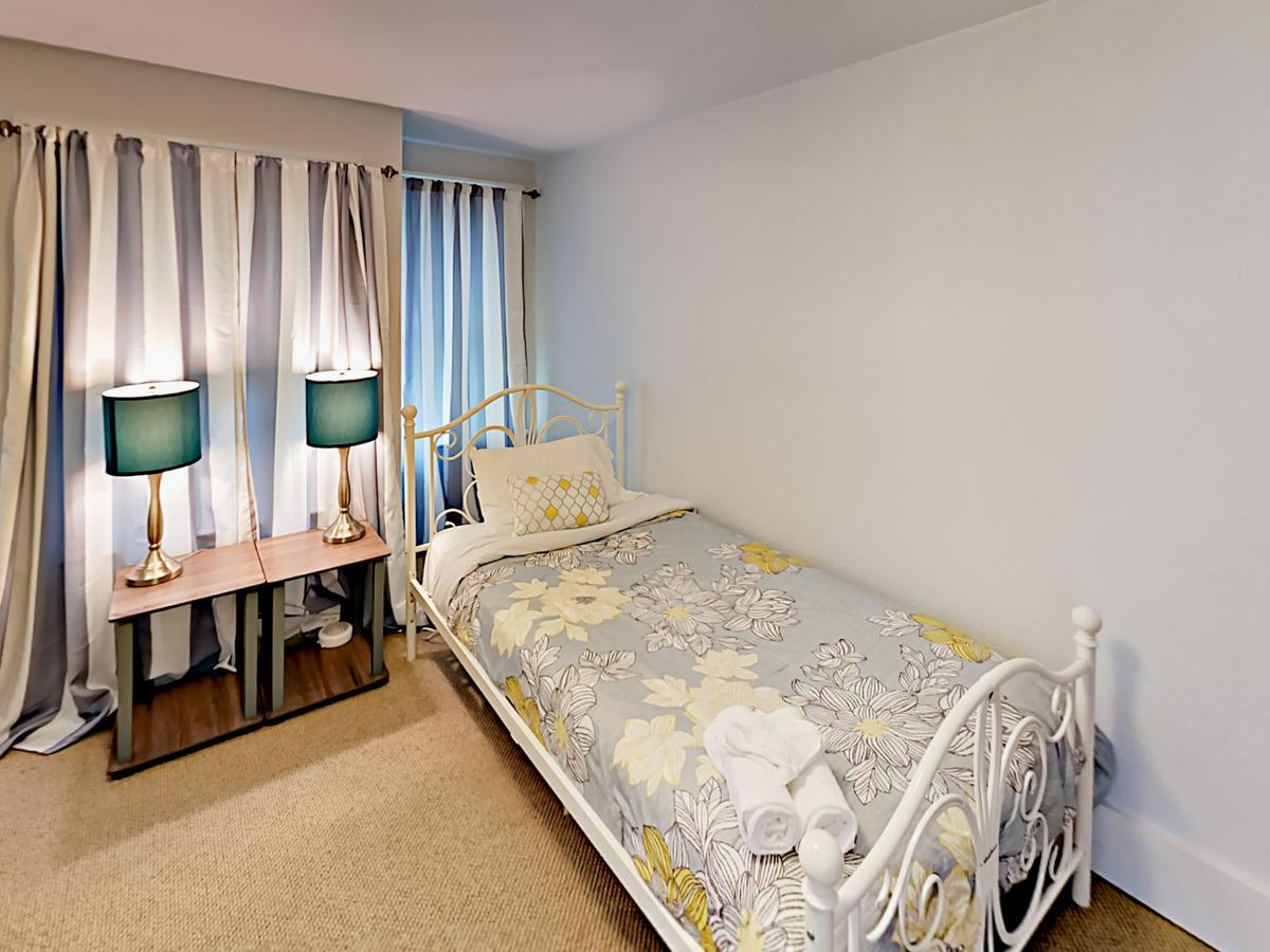 1302 N 49Th St Apartment Upper Unit Apts - thumb 18