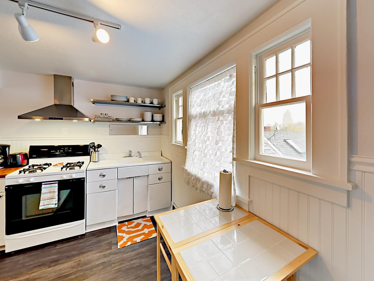 1302 N 49Th St Apartment Upper Unit Apts - thumb 16