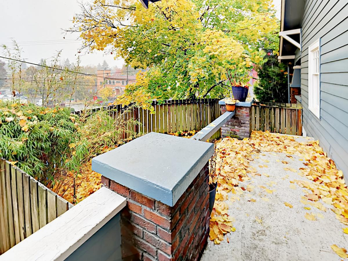 1302 N 49Th St Apartment Upper Unit Apts - thumb 1