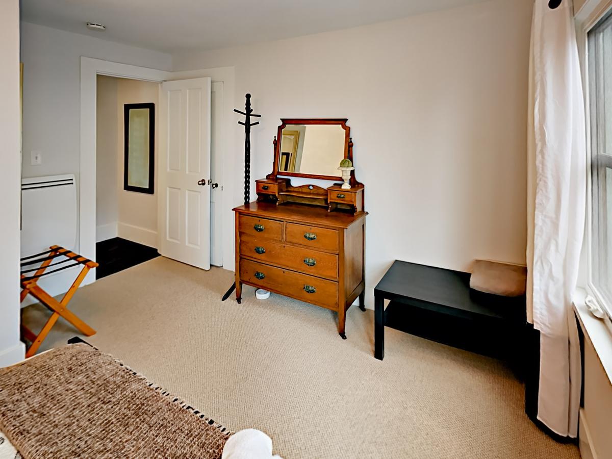 1302 N 49Th St Apartment Upper Unit Apts - thumb 7