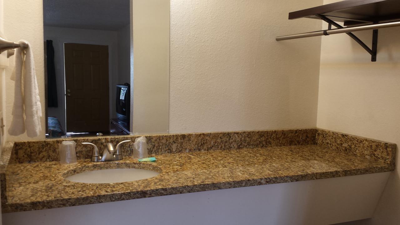 Nites Inn Motel - thumb 10