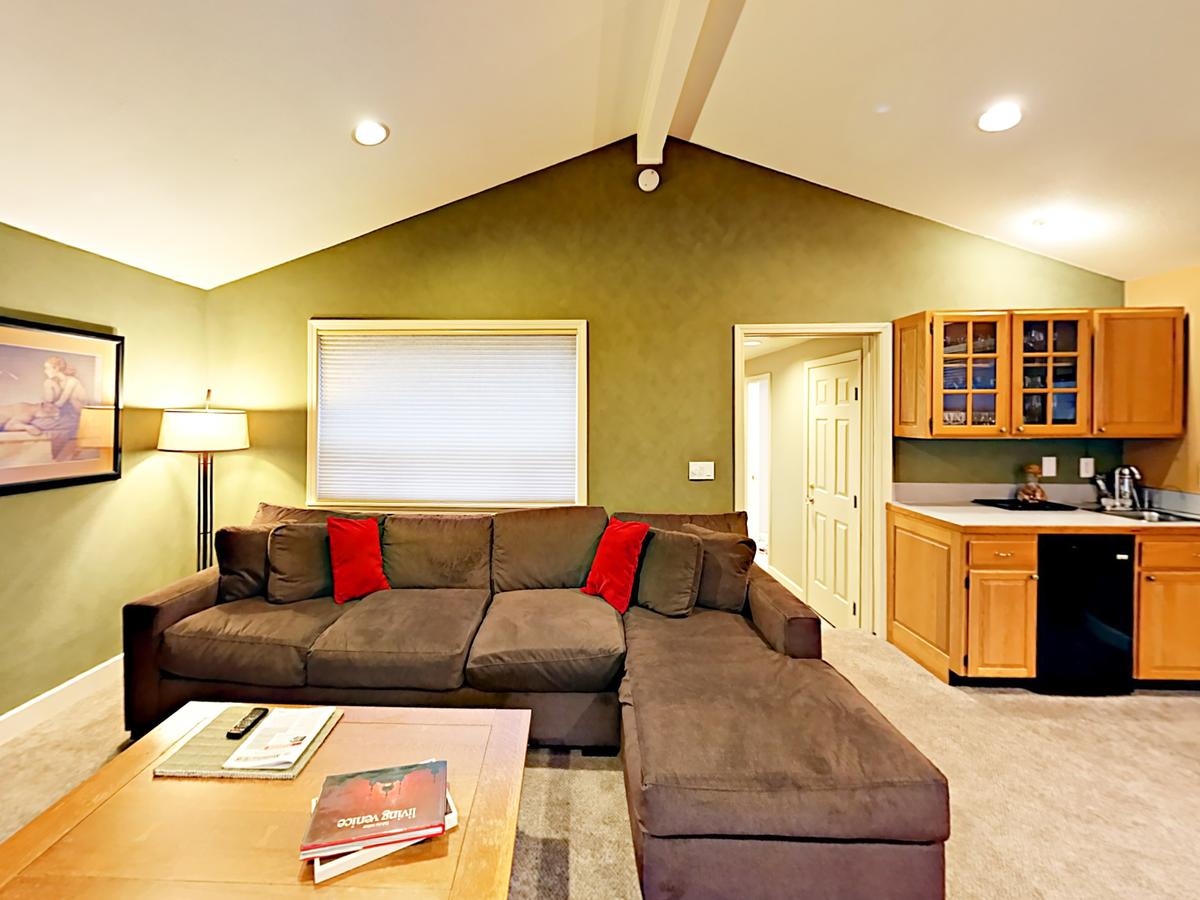 4126 SW Thistle St Home - thumb 12
