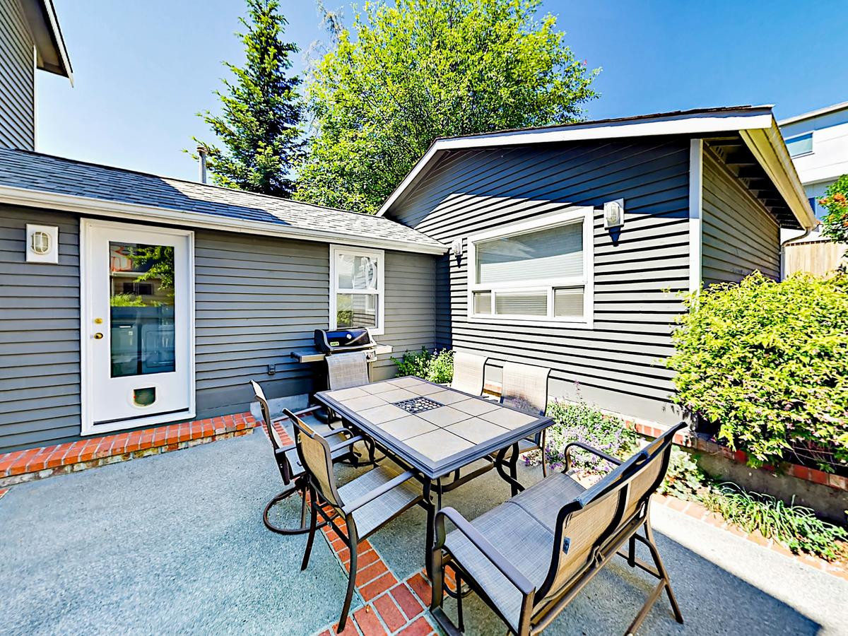4126 SW Thistle St Home - thumb 0
