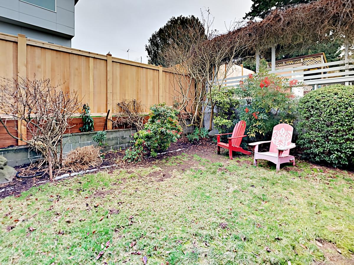 4126 SW Thistle St Home - thumb 13