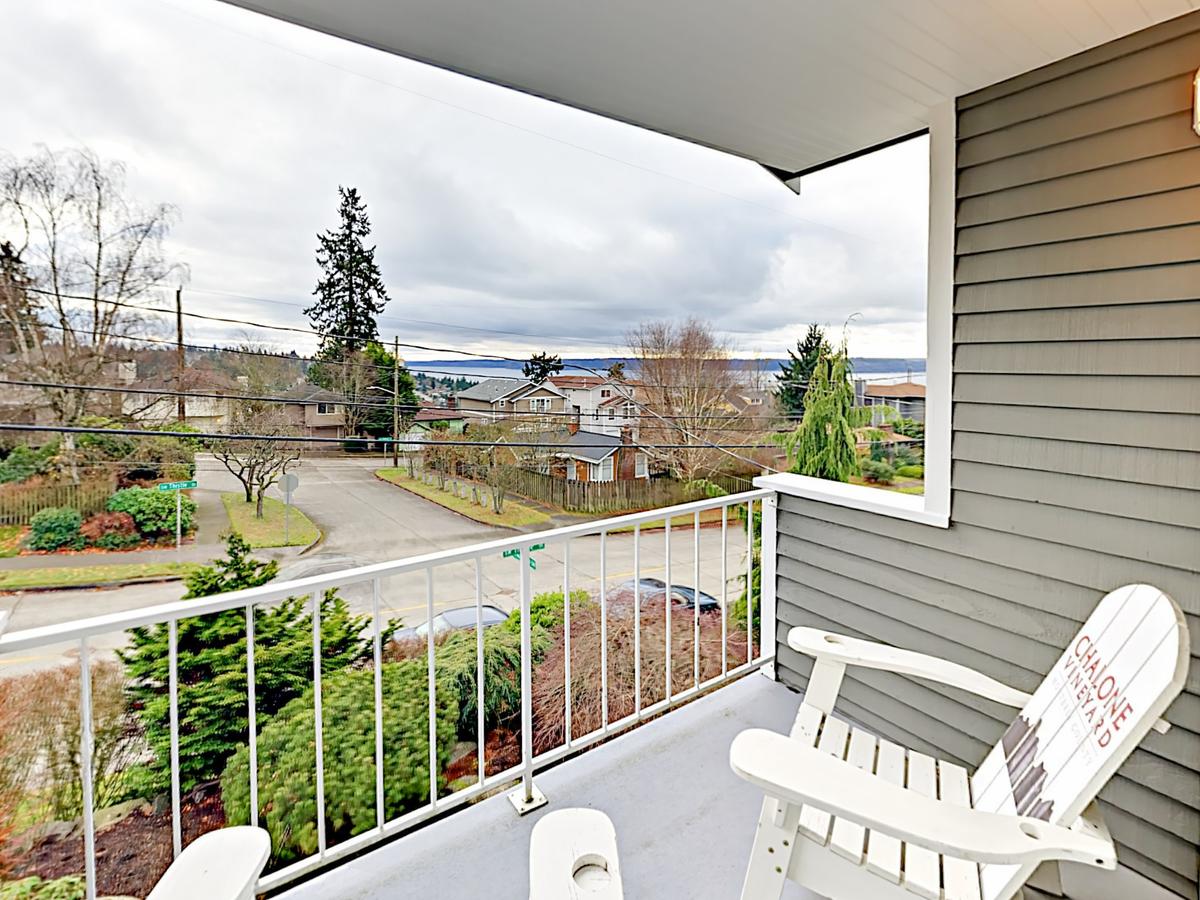 4126 SW Thistle St Home - thumb 7