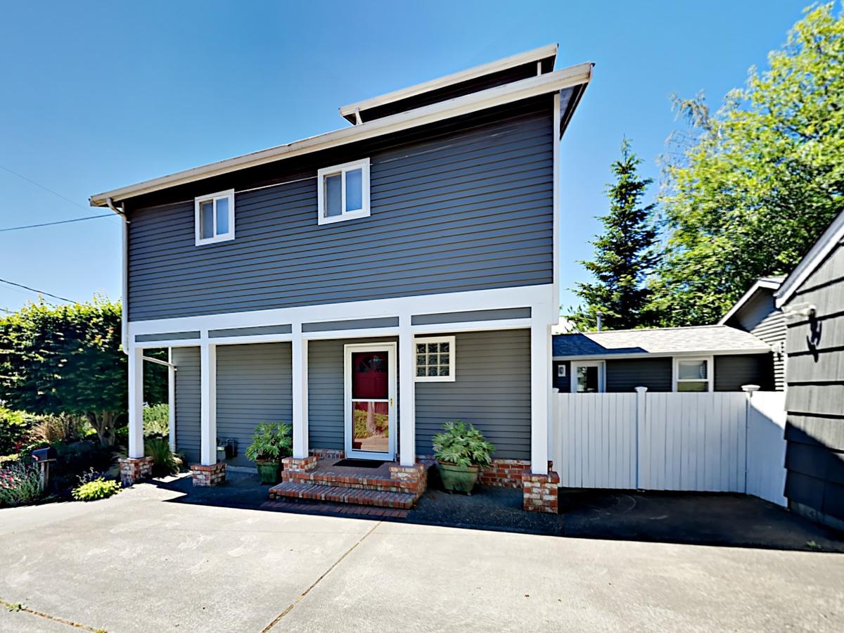 4126 SW Thistle St Home - thumb 17