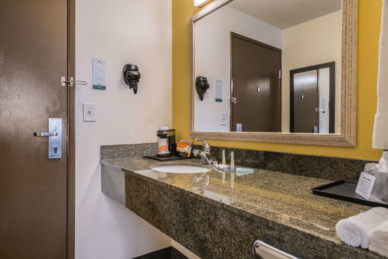 Quality Inn & Suites - Silverdale - thumb 28