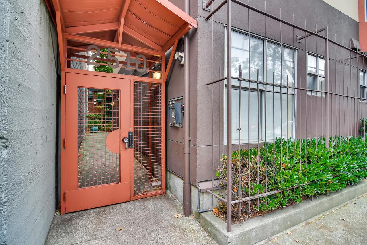 Xenia Homes Loft- Minutes To Pike Place Market - thumb 9