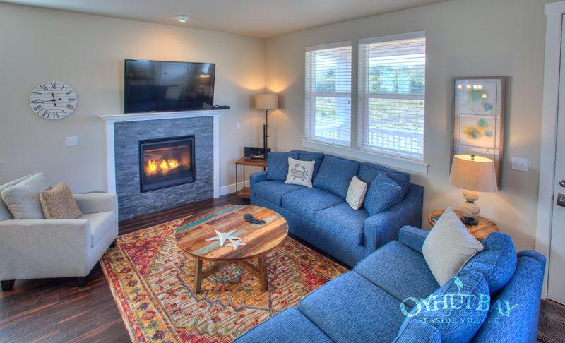 033 Sandy Feet And Doggy Treats - thumb 1