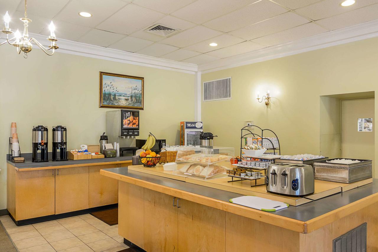 Clarion Inn Conference Center Harpers Ferry - thumb 20