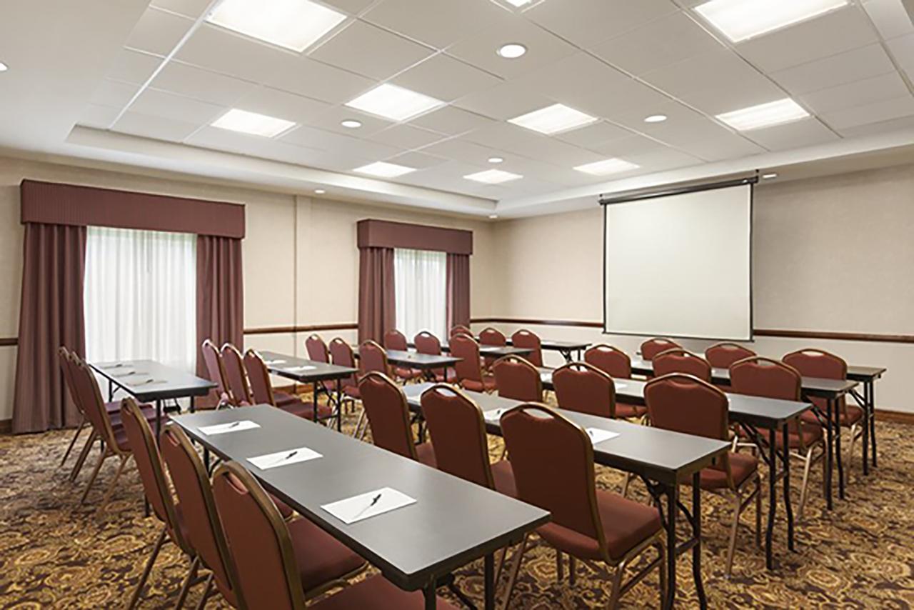 Country Inn & Suites By Radisson, Princeton, WV - thumb 5