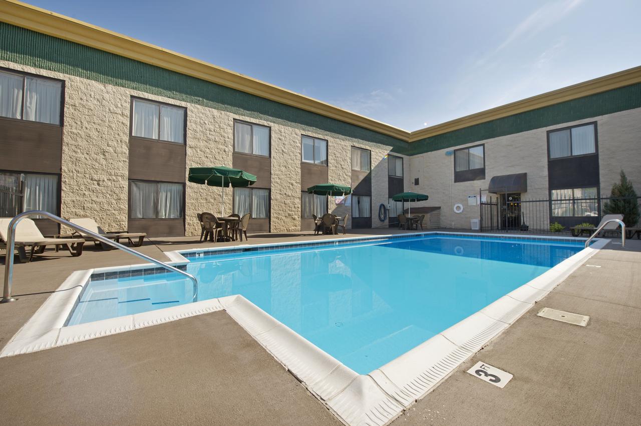 Best Western Huntington Mall Inn - thumb 29