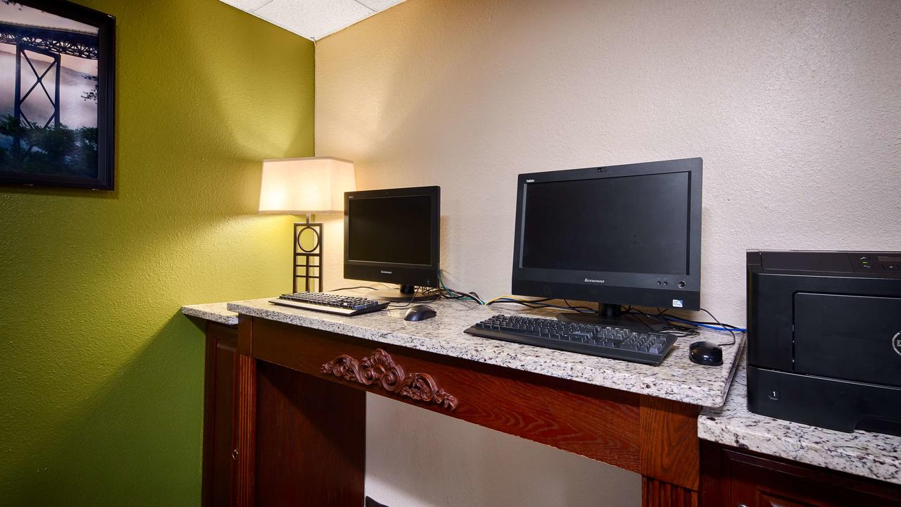 Best Western Huntington Mall Inn - thumb 25