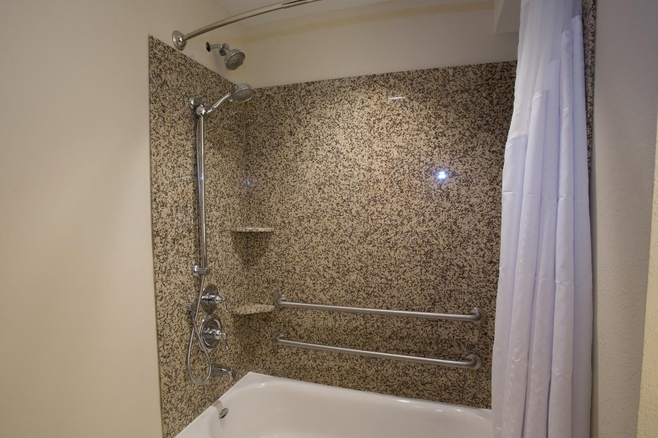 Holiday Inn Morgantown-University Area - thumb 18