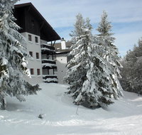 3 Br Whistlepunk 30 - Tourism Bookings