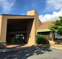 Holiday Lodge Hotel and Conference Center - Tourism Bookings