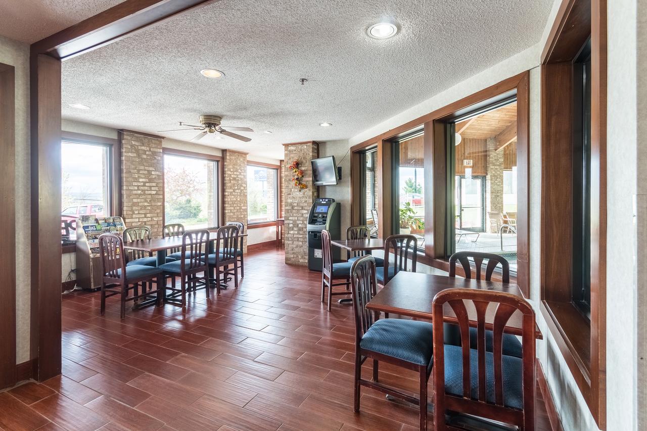 Q Express Inn & Suites - thumb 13