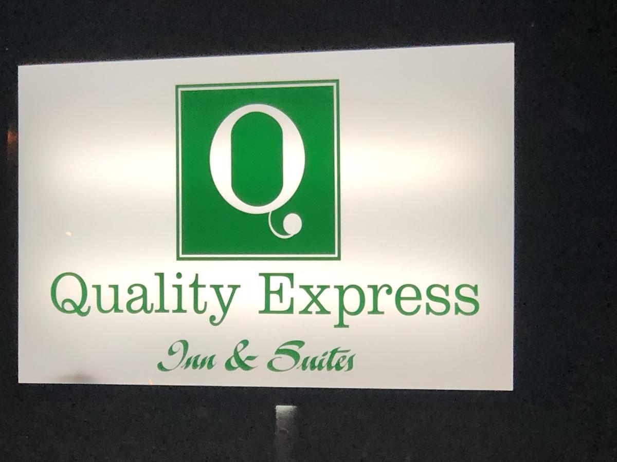Q Express Inn & Suites - thumb 1