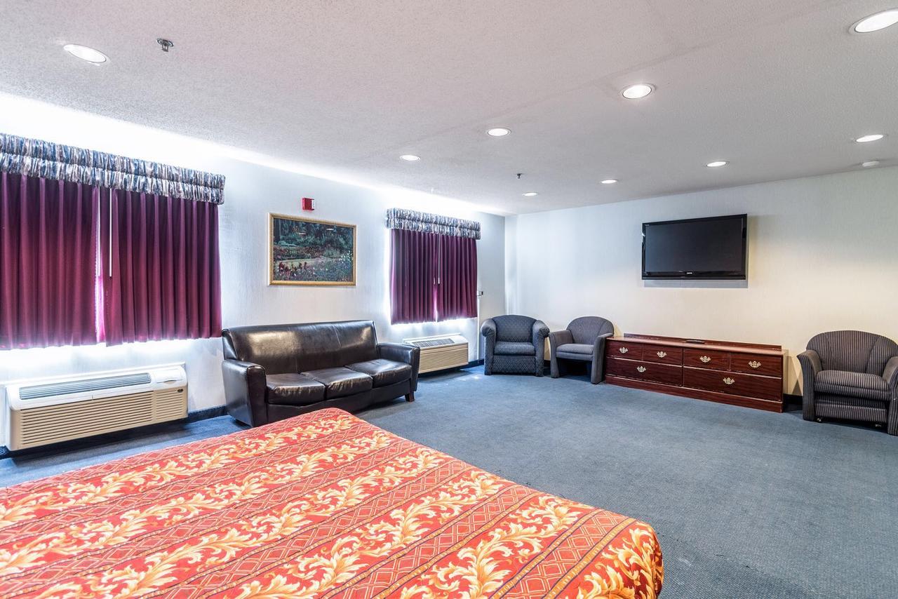 Q Express Inn & Suites - thumb 15