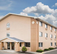 Super 8 by Wyndham Beckley - Tourism Bookings