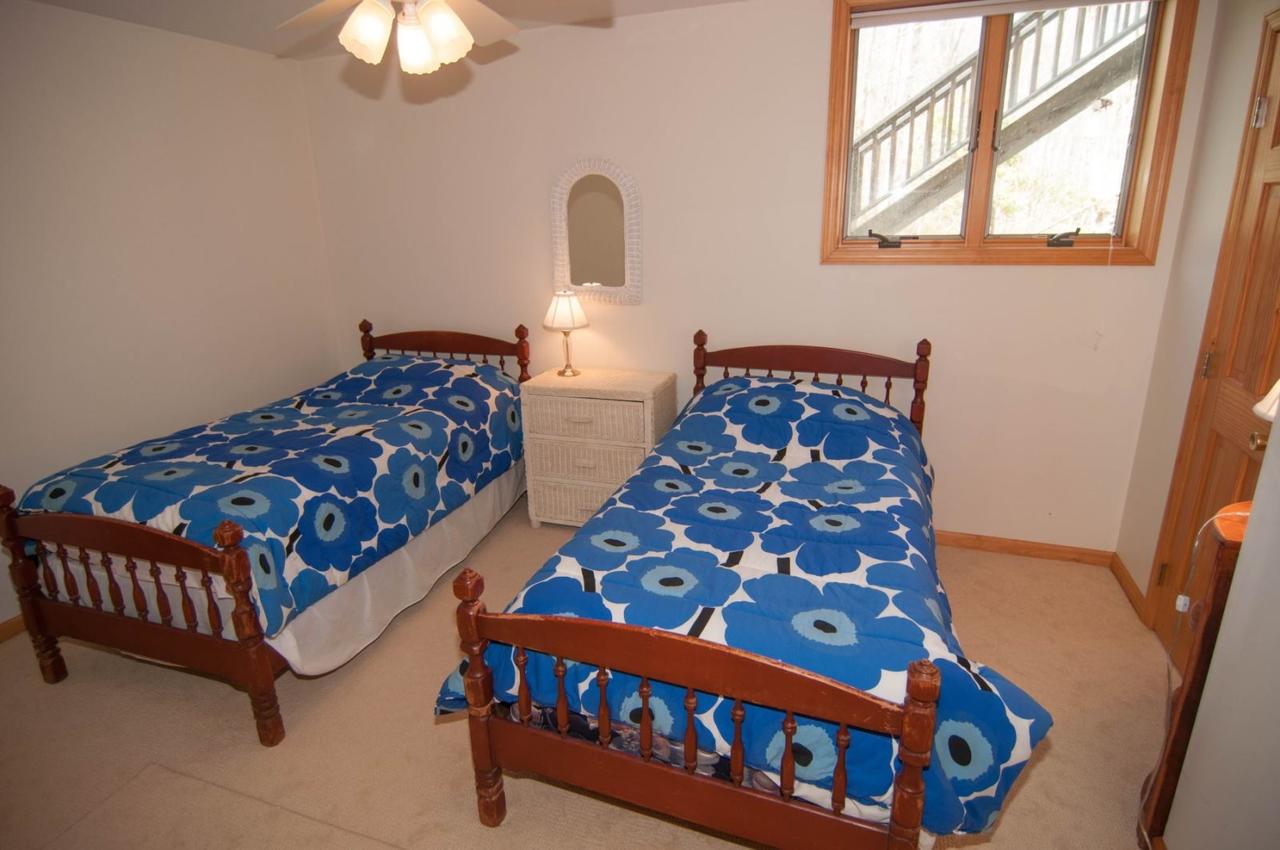 Woodland Pond - thumb 19