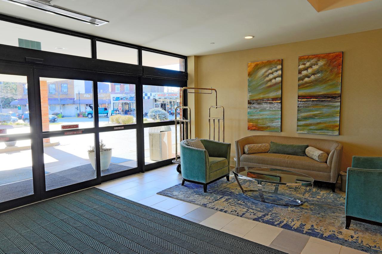 Wyndham Garden Kenosha - thumb 8