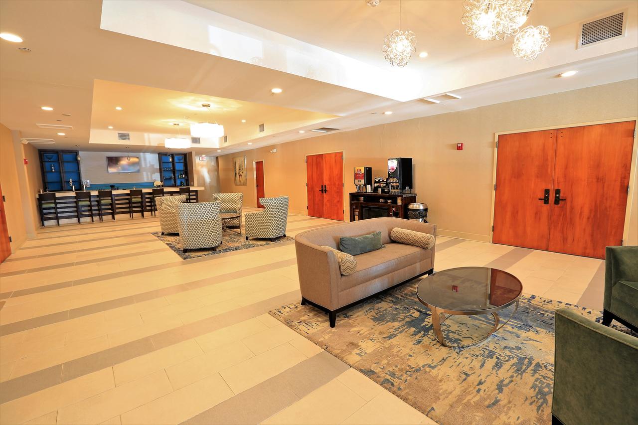 Wyndham Garden Kenosha - thumb 1