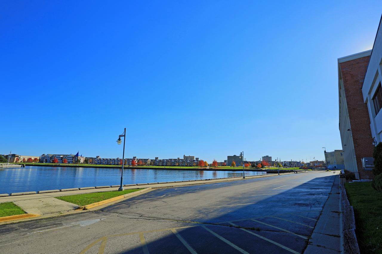 Wyndham Garden Kenosha - thumb 38