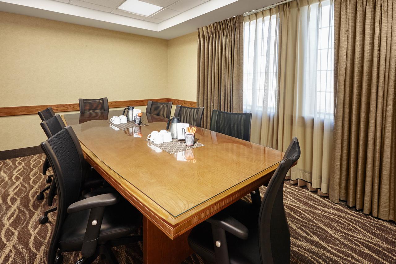 Howard Johnson Plaza By Wyndham Madison - thumb 19