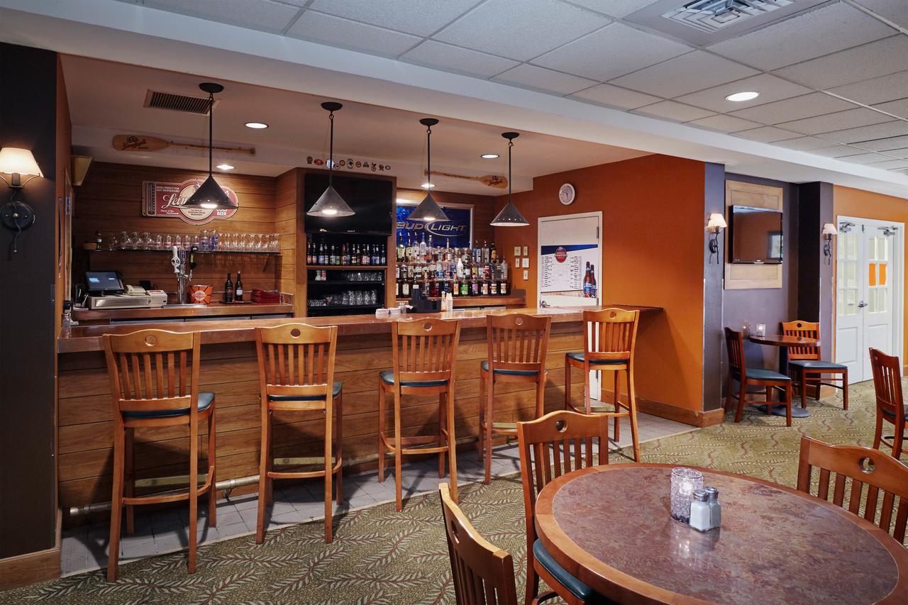 Howard Johnson Plaza By Wyndham Madison - thumb 15